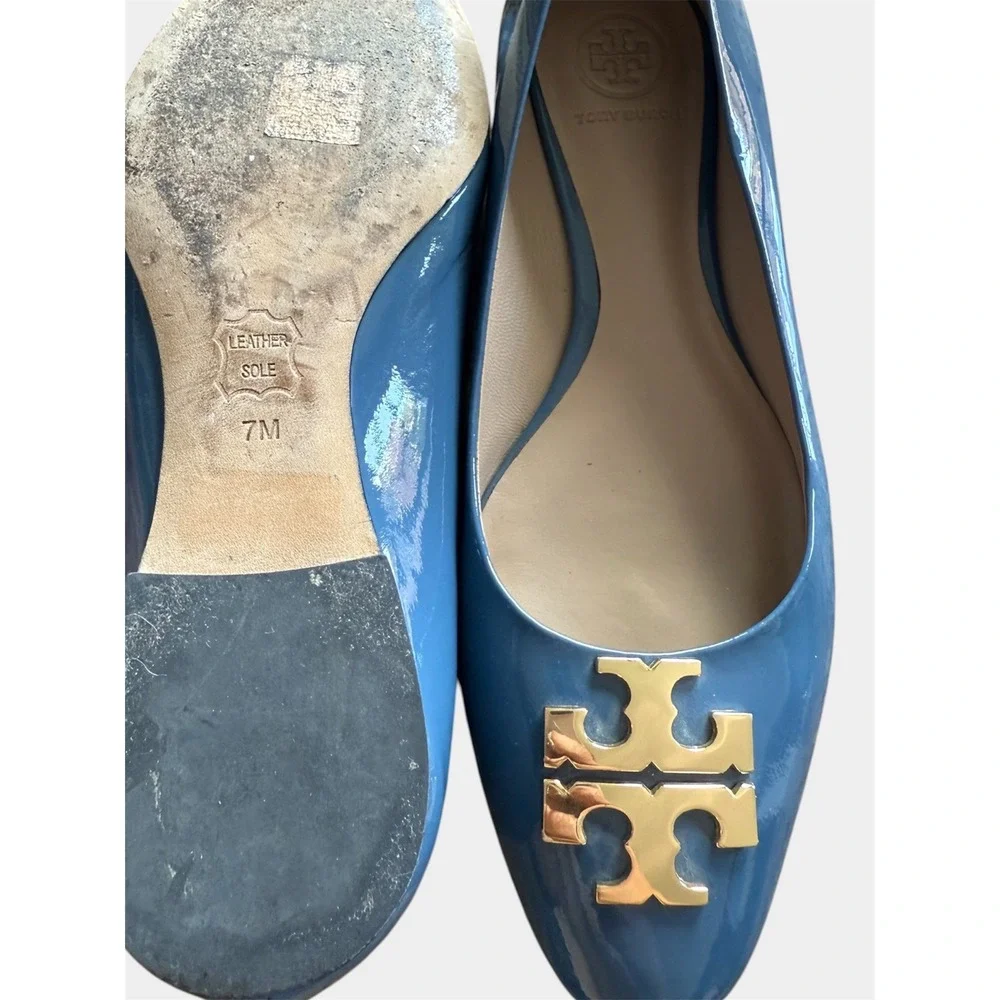 Tory Burch Reva Ballet Flats sz 7M Blue Patent Leather Gold Logo‎ Medallion Good